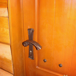 Ručne kované kľučky na dvere