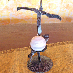 Svietnik - Kríž s rybou - kovaný svietnik s kresťanskými symbolmi